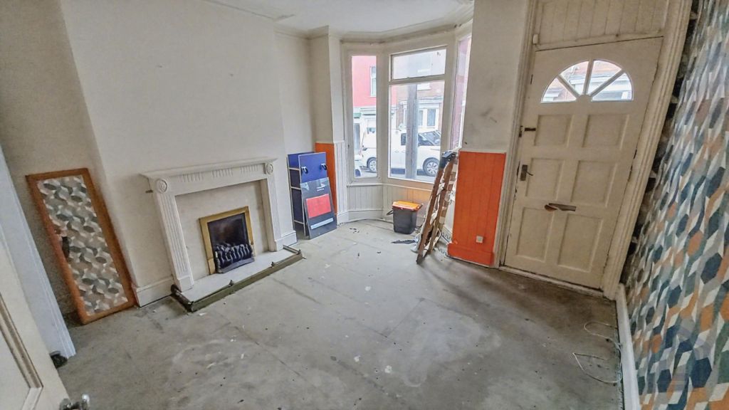 Property photo 3 of 18