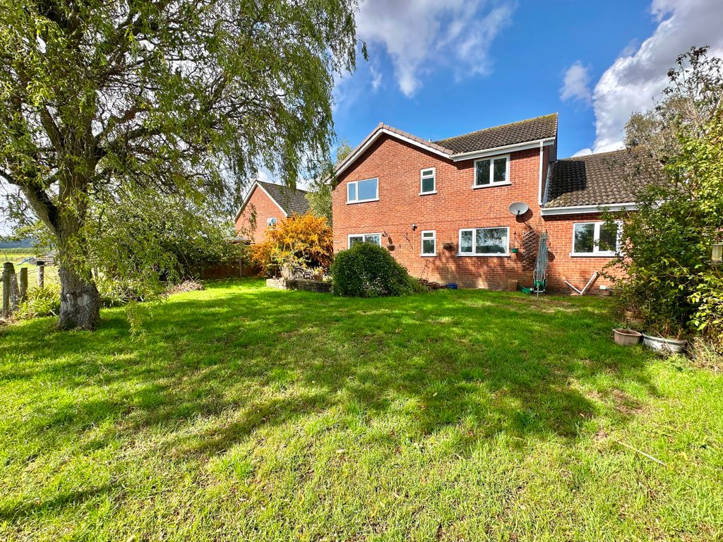 Property photo 2 of 22