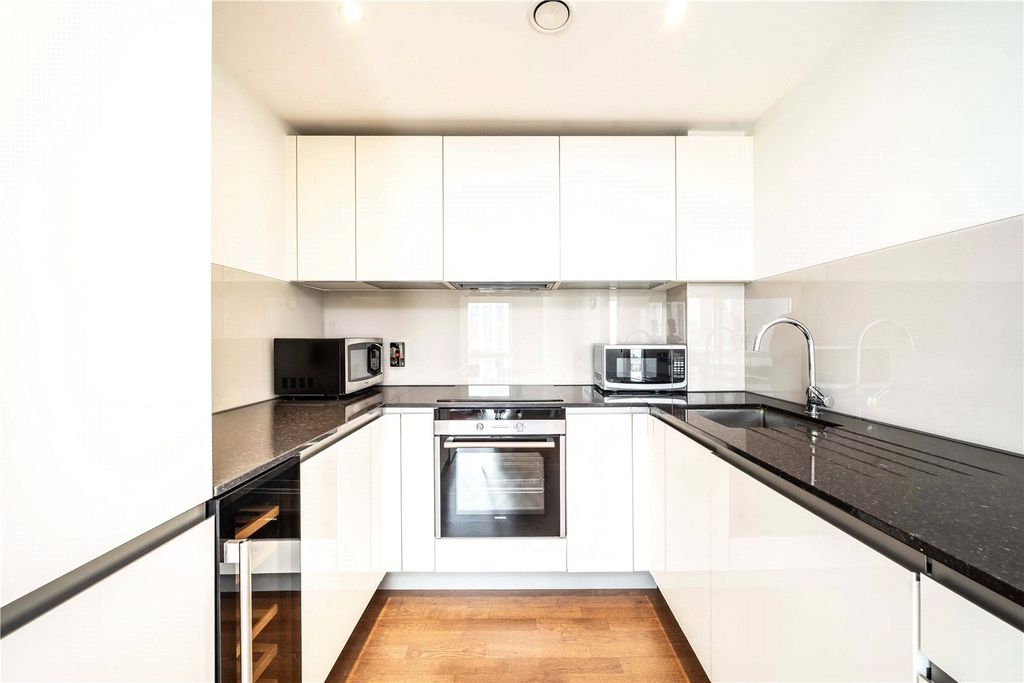 Property photo 2 of 14 Kitchen