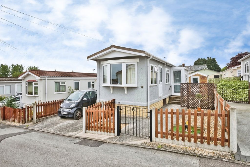 Property photo 1 of 18 Pbox-Img.Jpg
