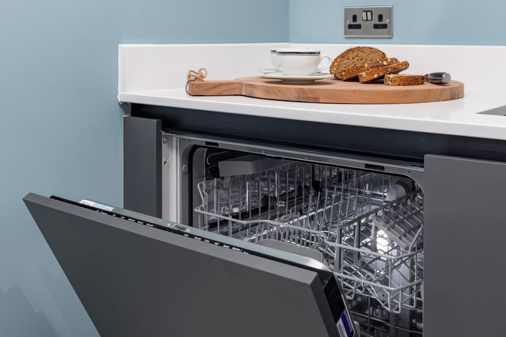 Property photo 3 of 9 Integrated Appliances