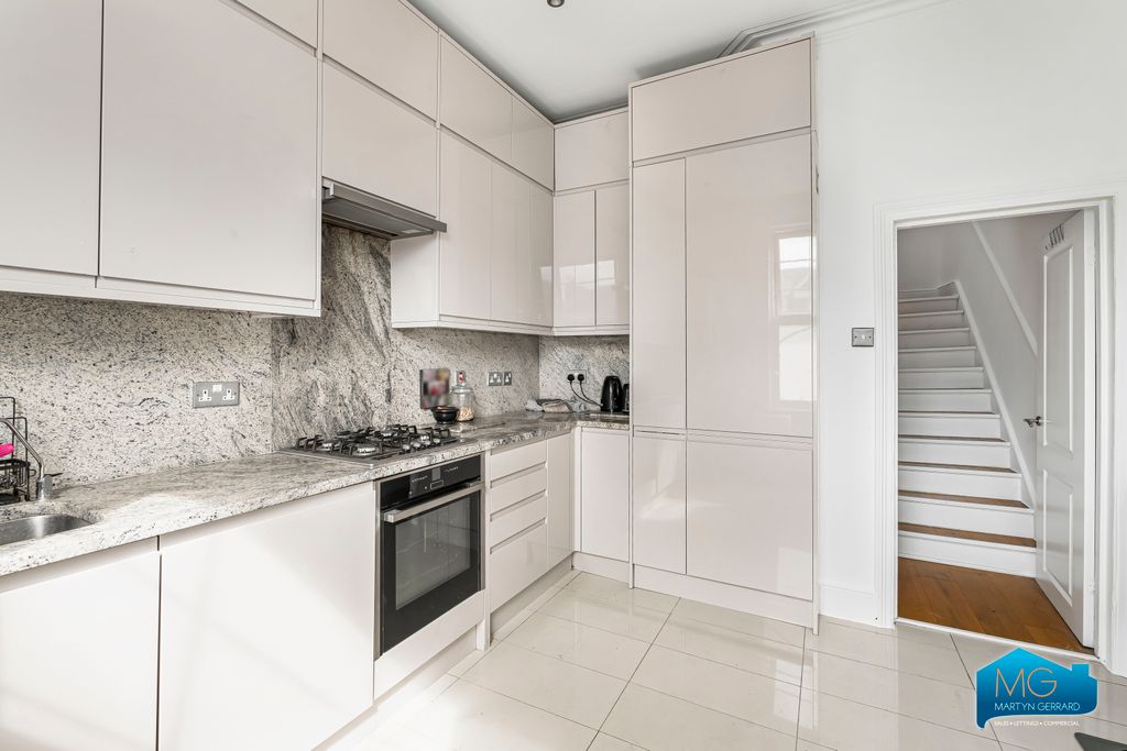 Property photo 1 of 18 Picture No. 06