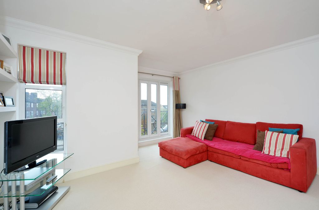 Property photo 2 of 9