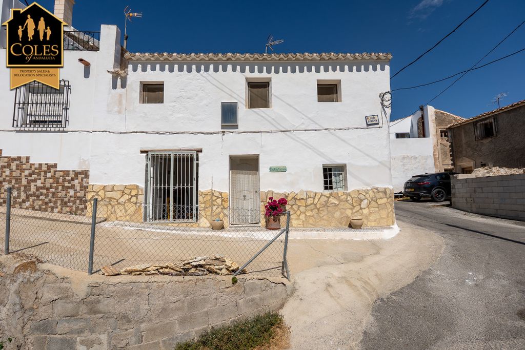 Property photo 2 of 26