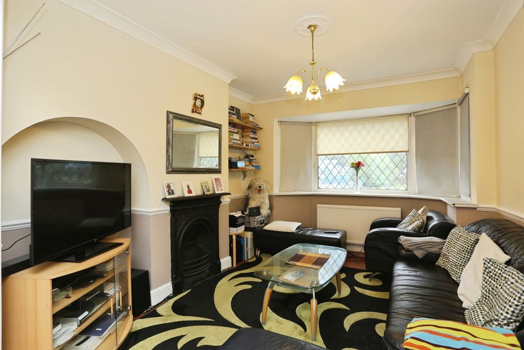 Property photo 2 of 17 Photo