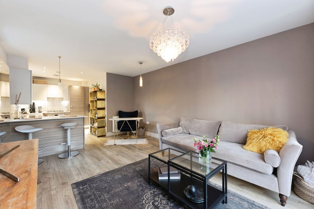 Property photo 1 of 10 Pbox-Img.Jpg