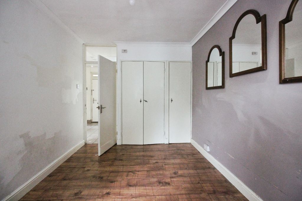 Property photo 3 of 12 Pbox-Img.Jpg