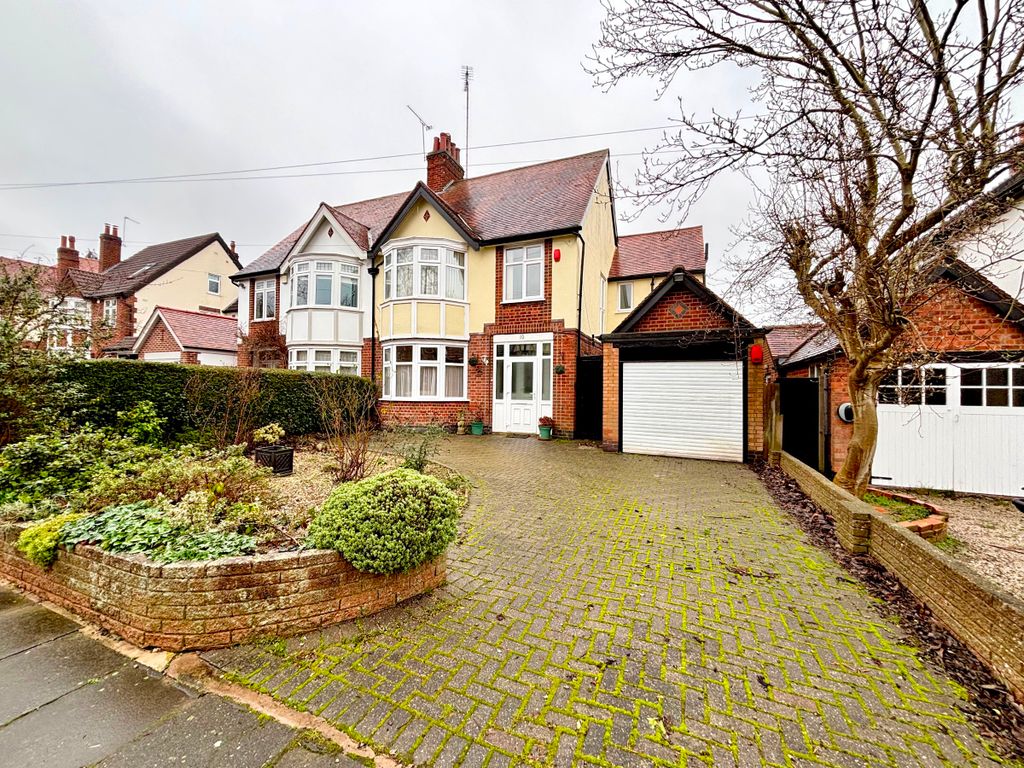 Property photo 2 of 34