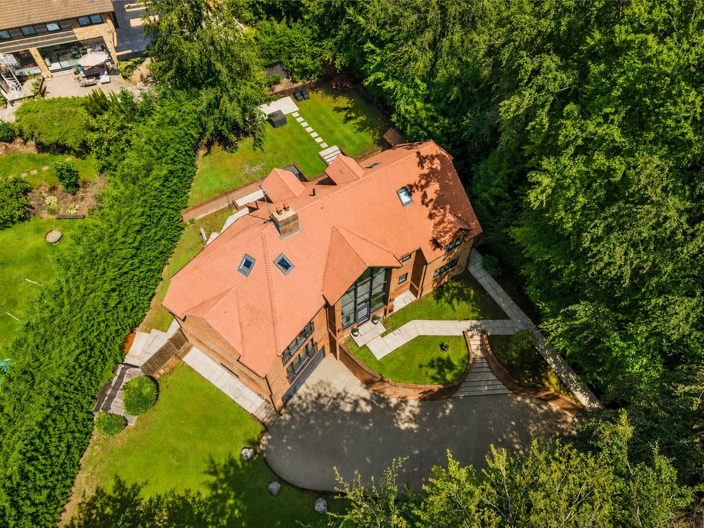Additional image 19 of 6 bed country house for saleSt. Johns Road, Hazlemere, Buckinghamshire HP15