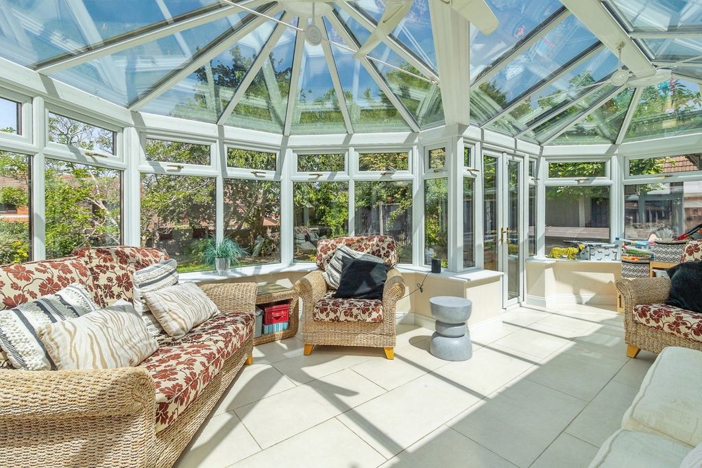 Property photo 2 of 35 Pbox-Img.Jpg