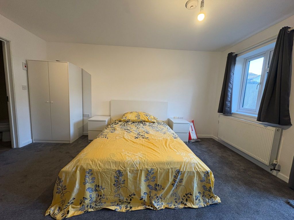 Property photo 3 of 5 741E95Ca-Efee-47c8-8c45-c6978d25793B