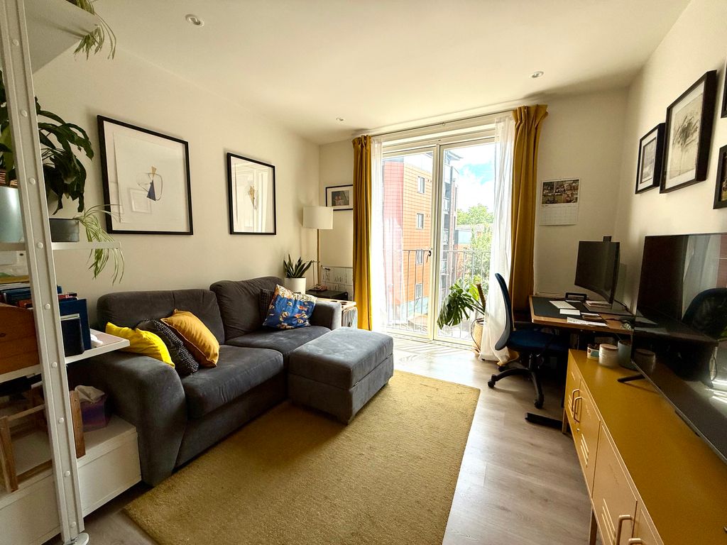 Property photo 2 of 18