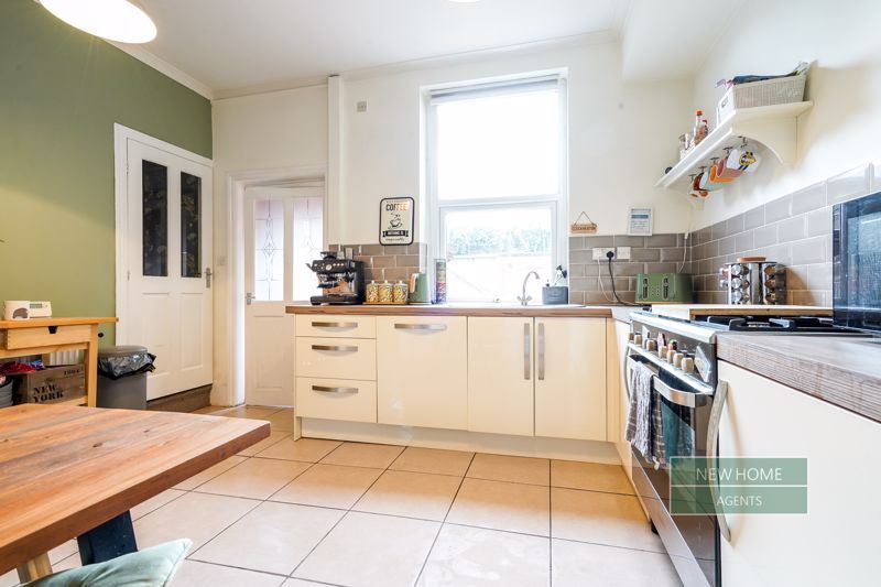 Property photo 2 of 15 Photo 8