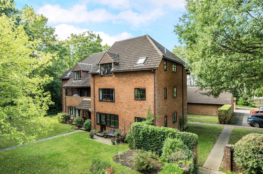 Property photo 1 of 18 1349913-1-68c03Ed...