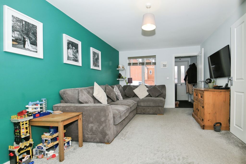 Property photo 2 of 18