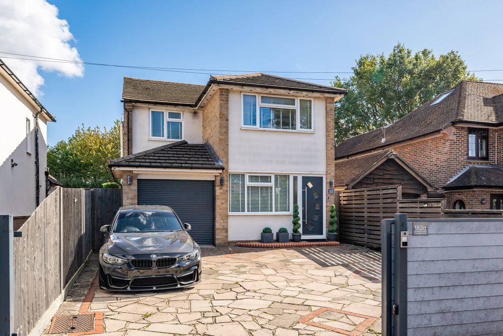 Property photo 1 of 35 182A-Farleigh-Road-40