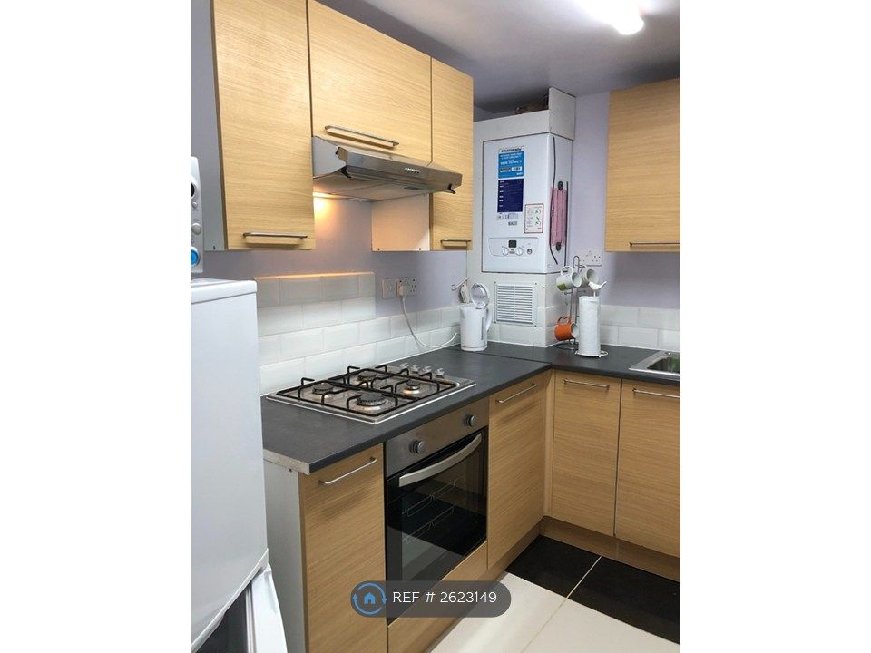 Property photo 1 of 8 Kitchen