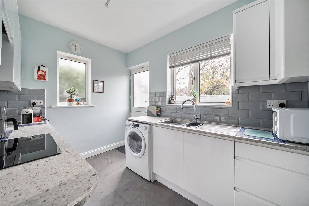 Property photo 2 of 19 Picture No. 10