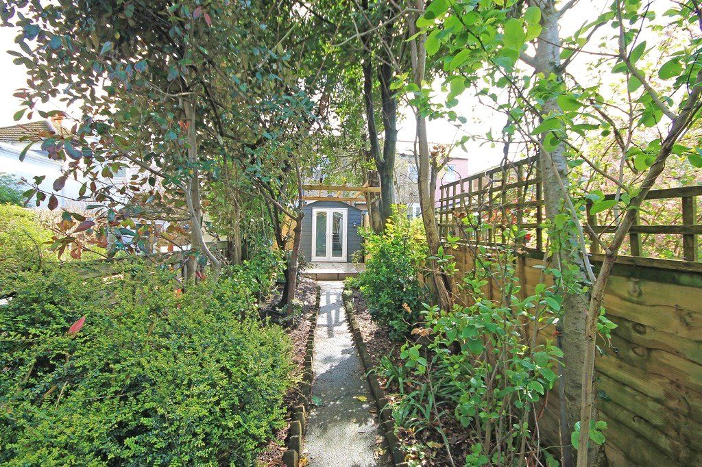 Property photo 2 of 11 Garden