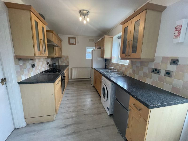 Property photo 3 of 11 Photo 30