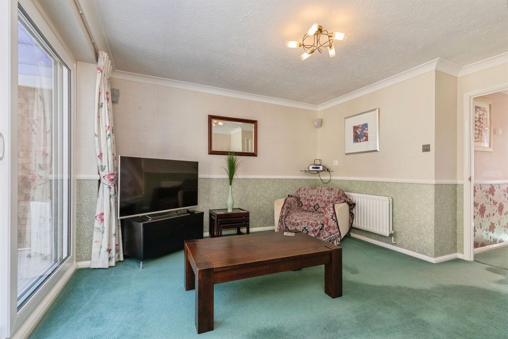 Property photo 2 of 22
