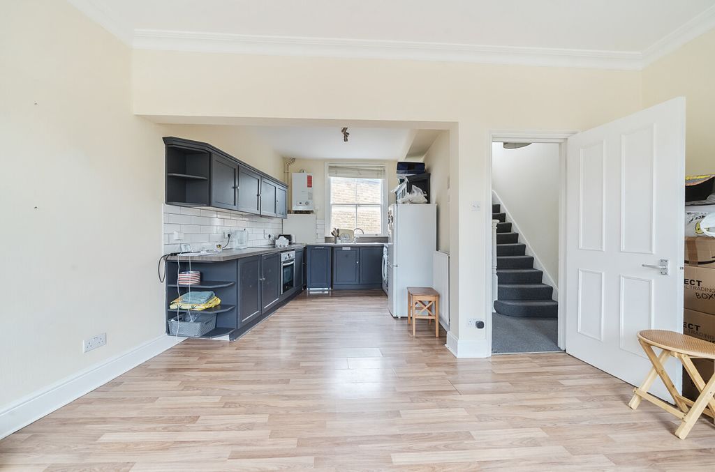 Property photo 2 of 11 1334484-3-689c7c8...