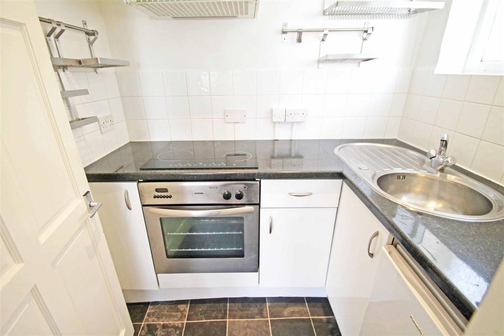 Property photo 3 of 6 Kitchen2.Jpg