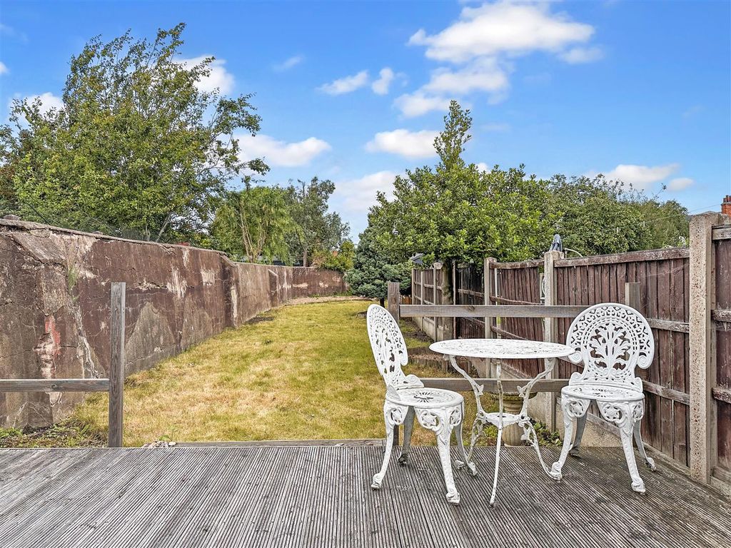 Property photo 3 of 15 Rear Garden 439
