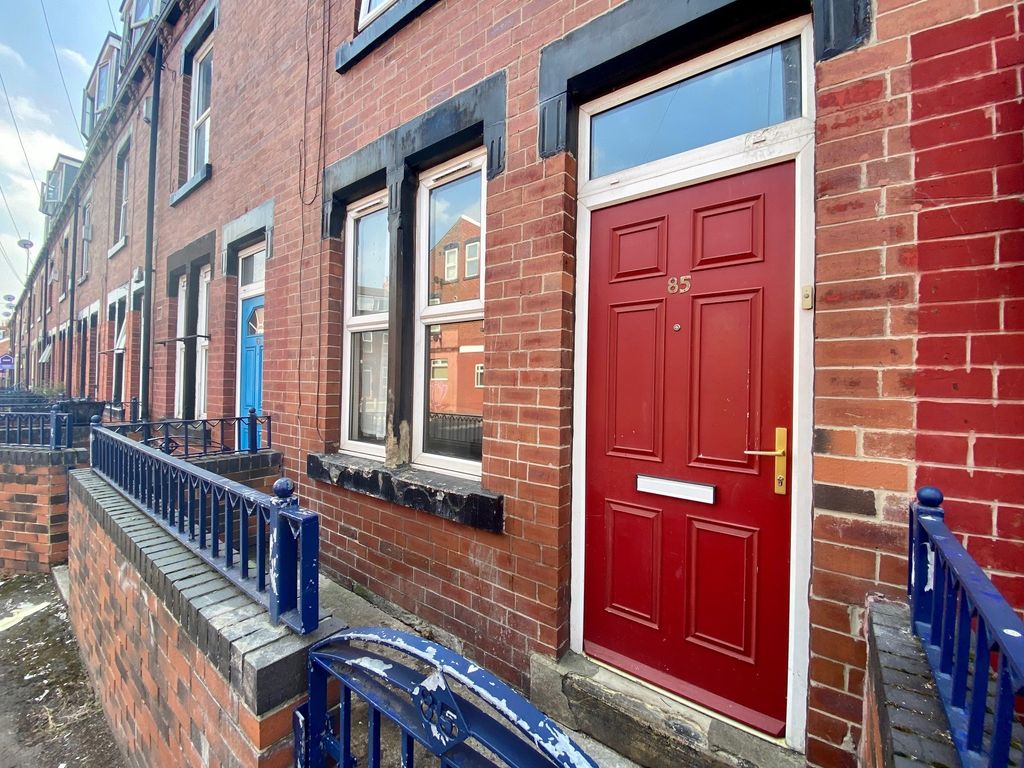 Property photo 1 of 11 Street
