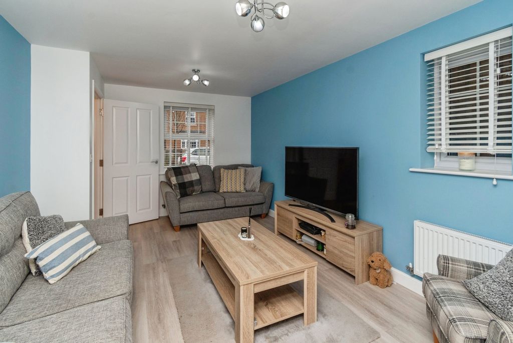 Property photo 2 of 20 Pbox-Img.Jpg