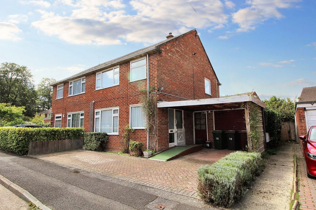 Property photo 1 of 9