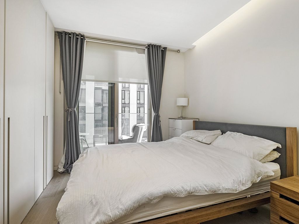 Property photo 3 of 10 Pearson Square