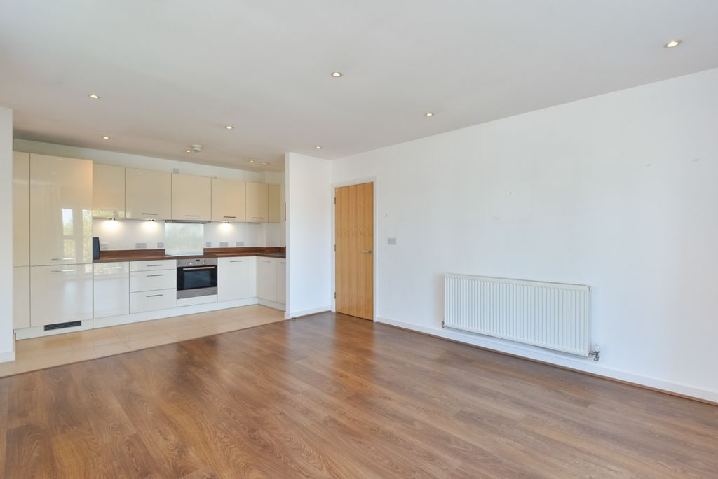 Property photo 2 of 18 3793627