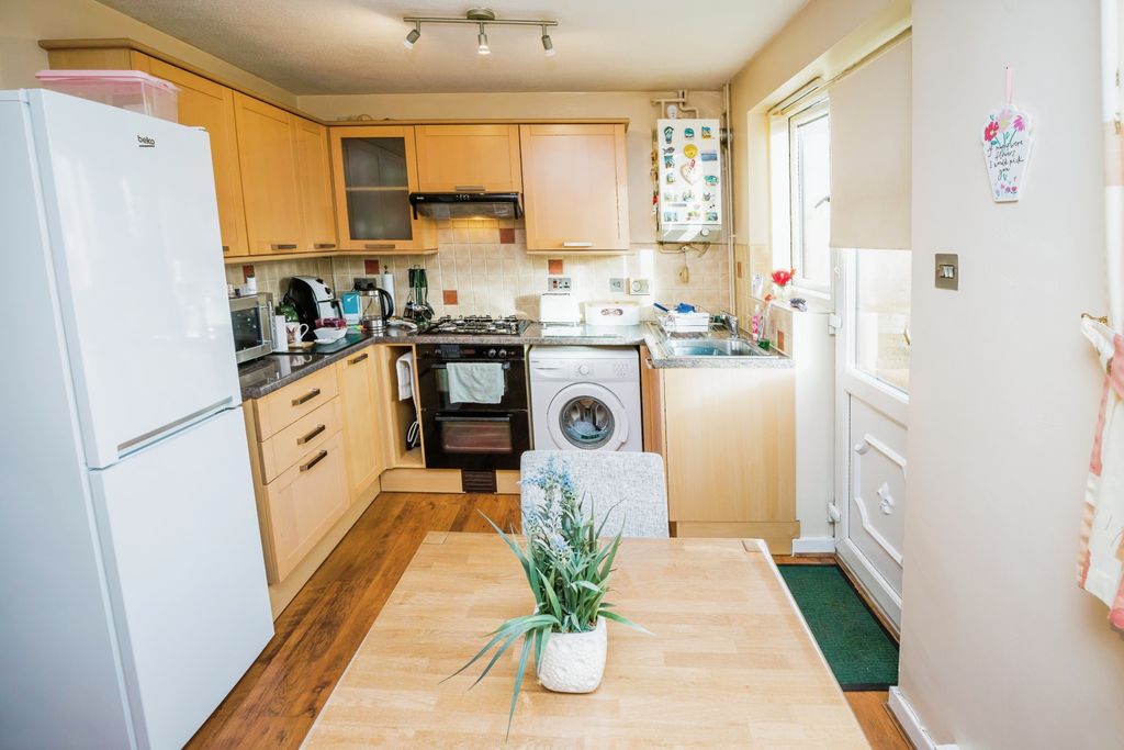 Property photo 3 of 15 Kitchen/Diner