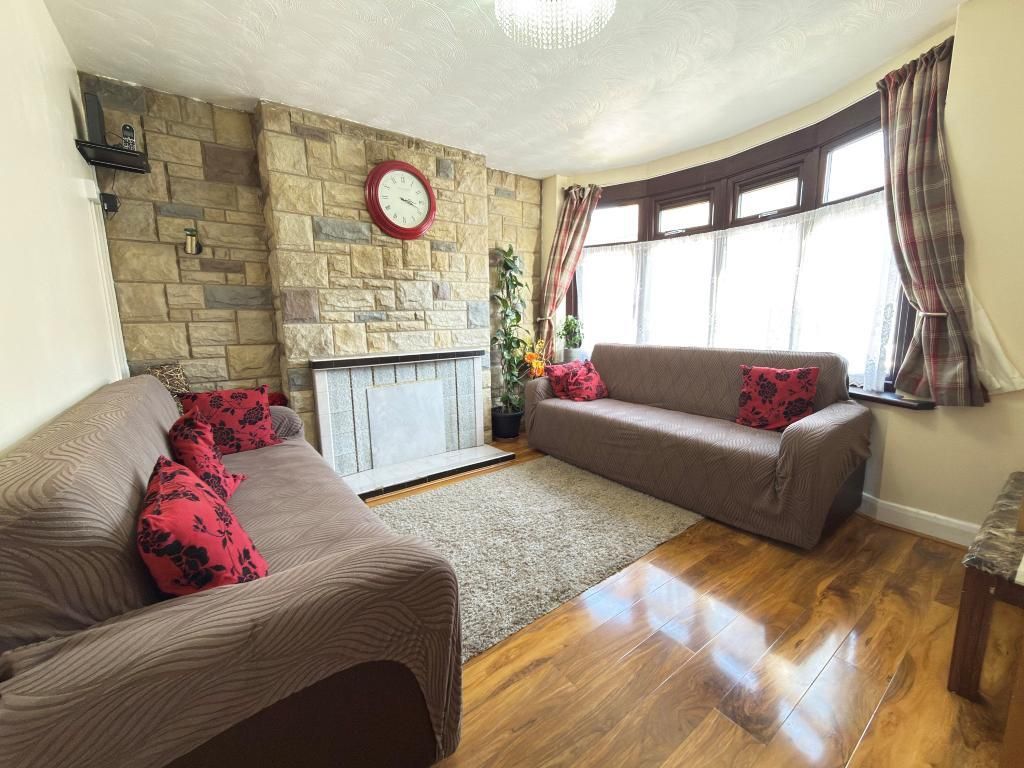 Property photo 2 of 11