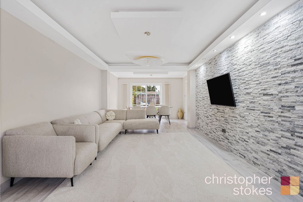 Property photo 2 of 23 4660905