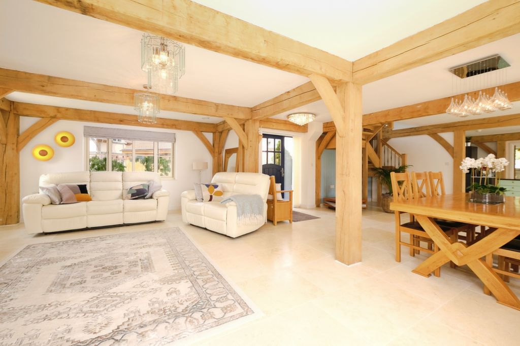 Property photo 3 of 38 10Websmeadow-26