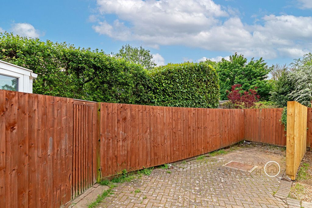 Property photo 3 of 23