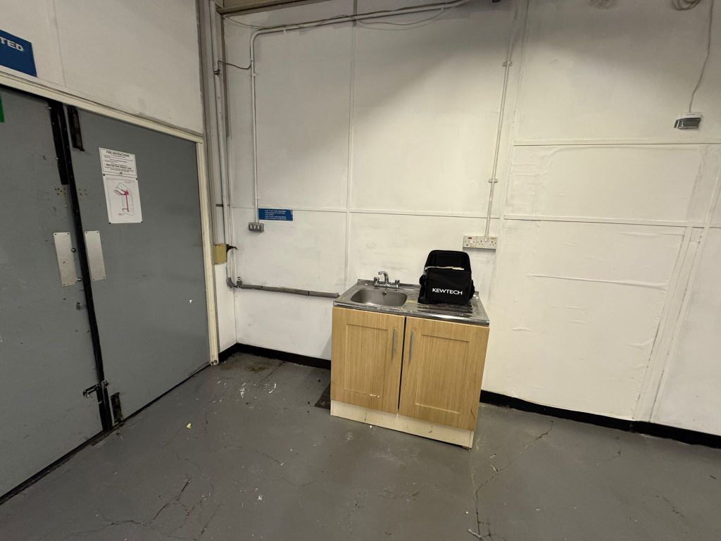 Property photo 2 of 3
