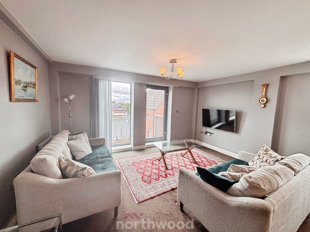 Property photo 2 of 24
