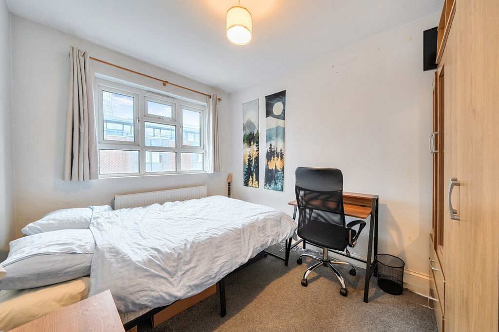 Property photo 3 of 20 Picture No. 04