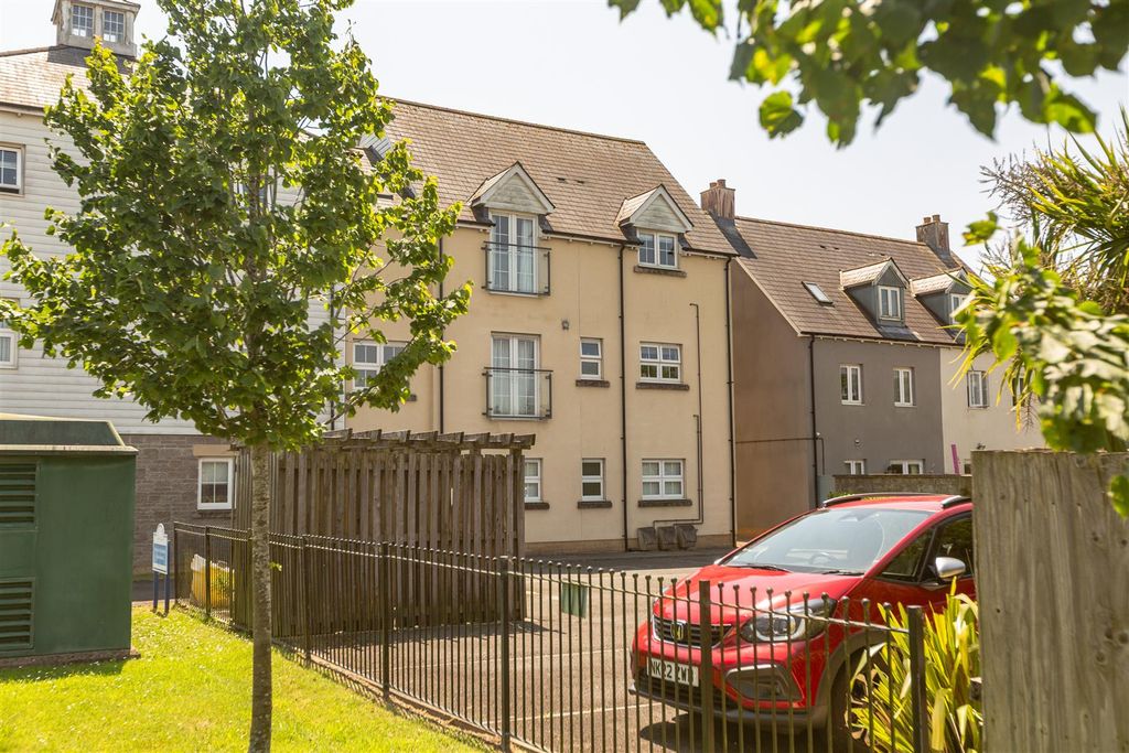 Additional image 39 of 2 bed flat for saleY Corsydd, Llanelli SA15