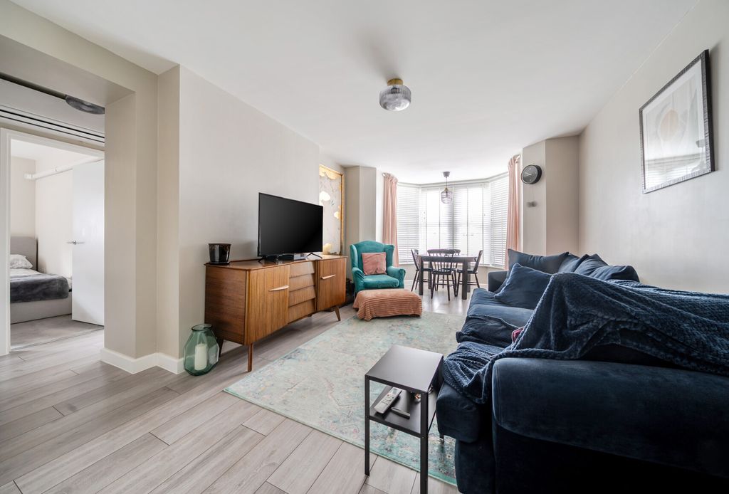 Property photo 2 of 15 Lounge/Dining Room