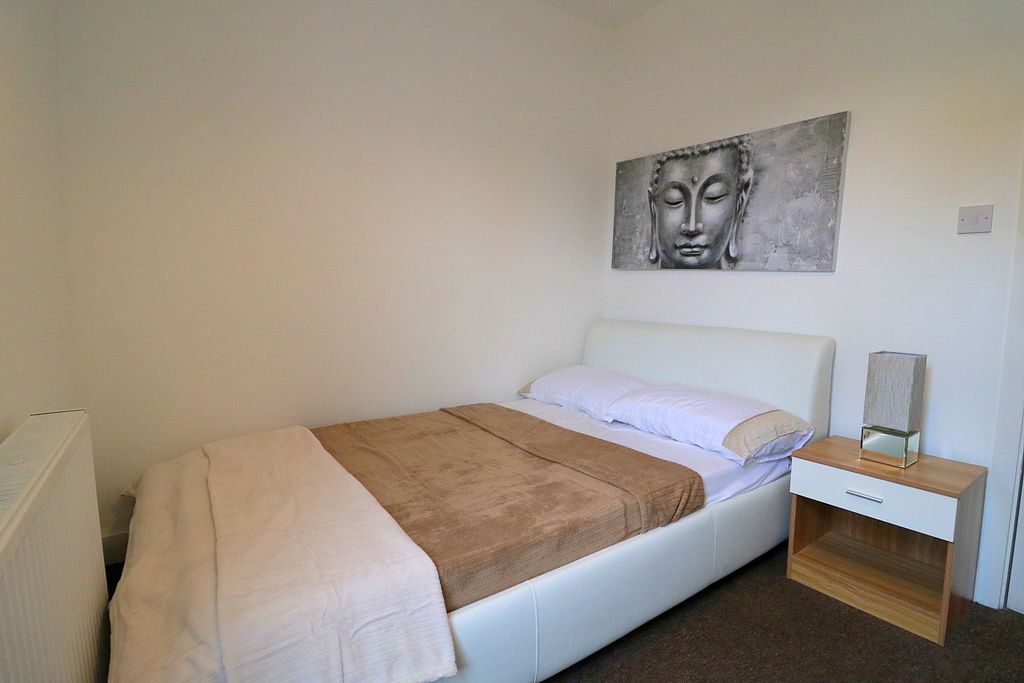 Property photo 2 of 3