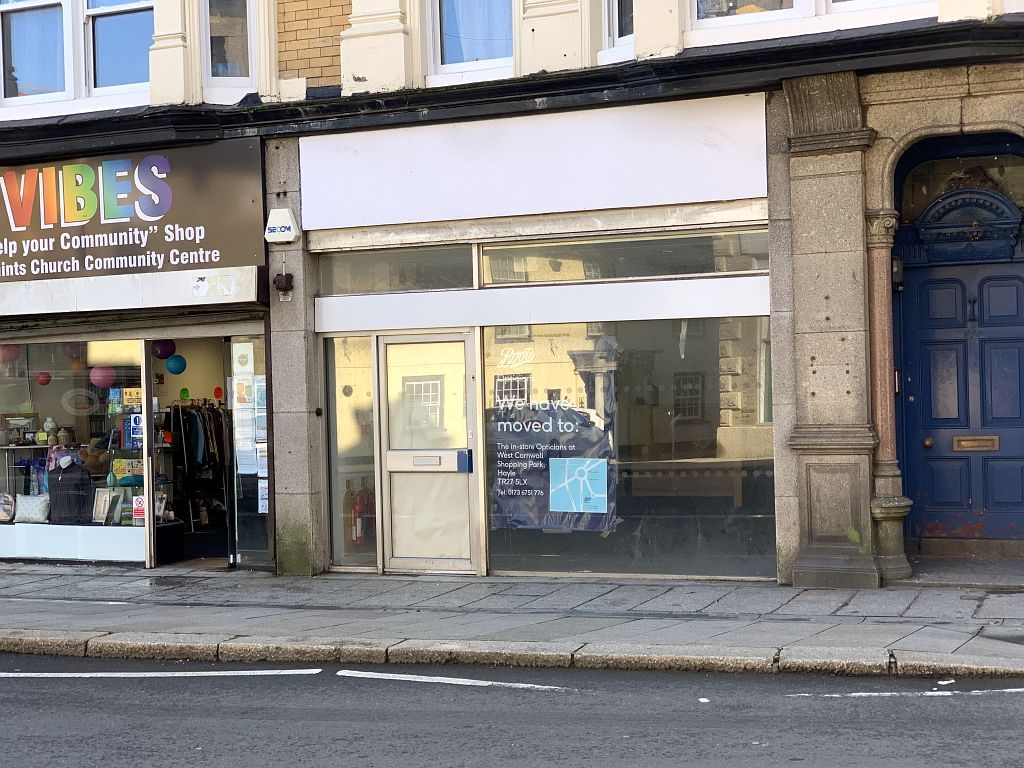 Property photo 1 of 2 Camborne - 22 Commercial Street, Cornwall Tr14 8Jy