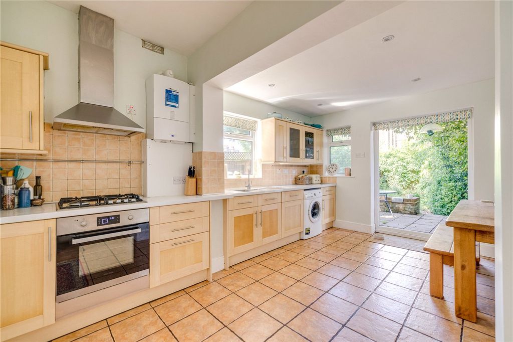 Property photo 2 of 14 Picture No. 37