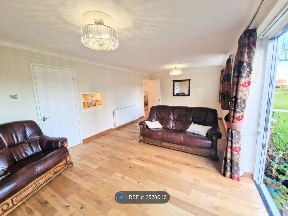 Property photo 3 of 21