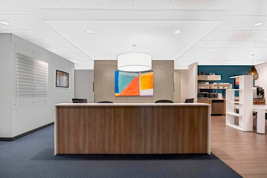 Property photo 2 of 8 129853_Ukop16809_Img_01_0000.Jpeg