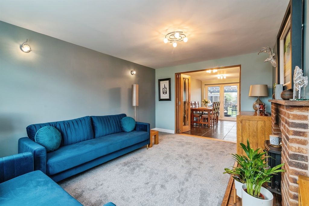 Property photo 2 of 19