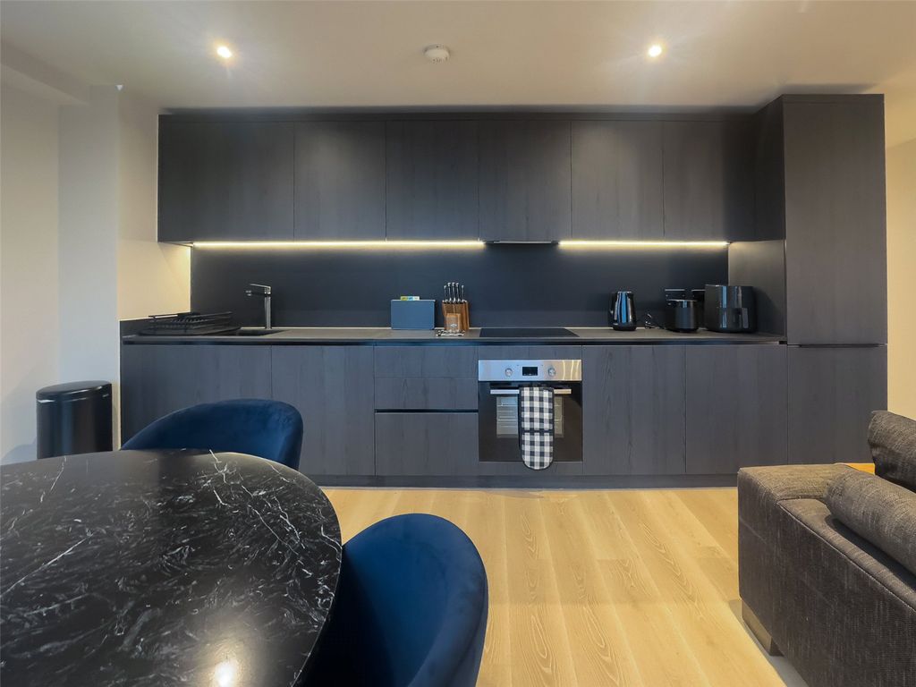 Property photo 3 of 42 Picture No. 05